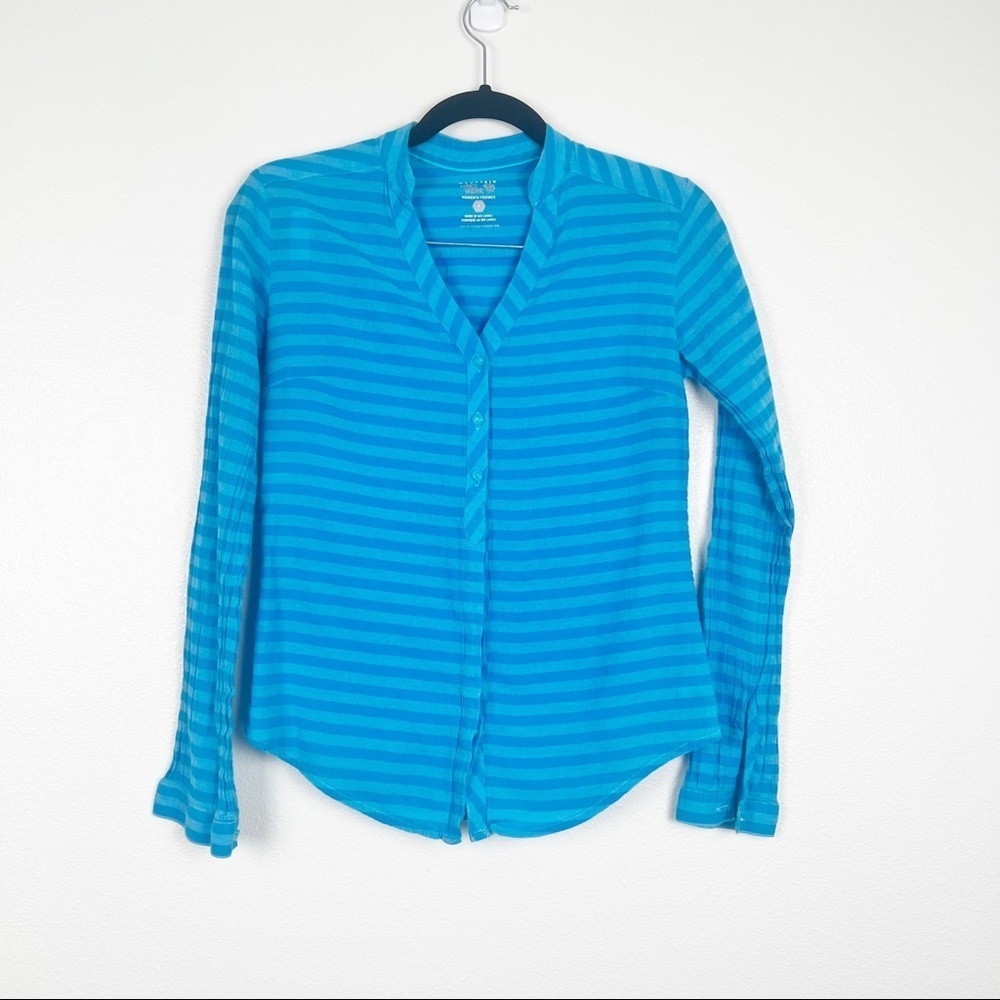 Mountain Hardwear Stripes Button Front Long Sleeve Blue Sz 4